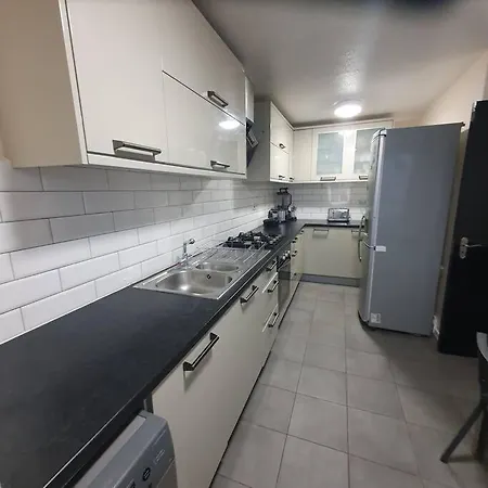 3Beds Family Friendly In London With Good Transport Links Apartment Exterior photo